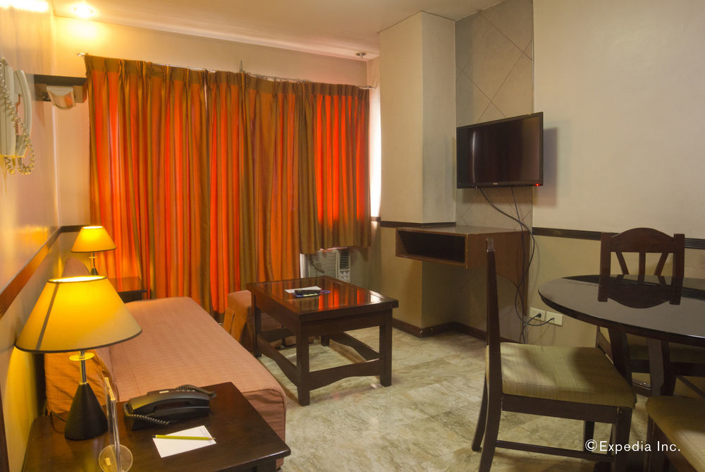 Fernandina 88 Suites Hotel Quezon City Exteriér fotografie