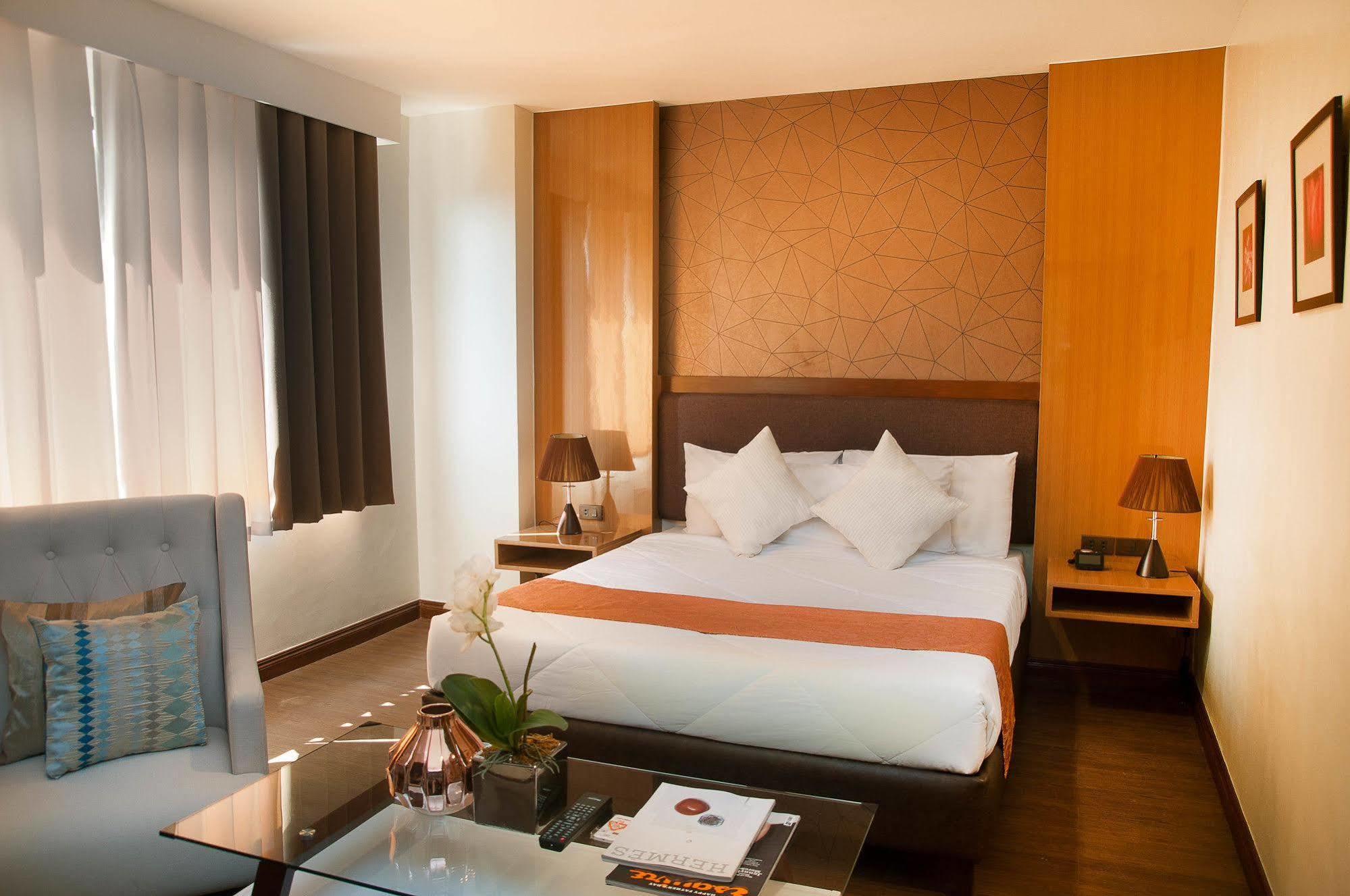 Fernandina 88 Suites Hotel Quezon City Exteriér fotografie