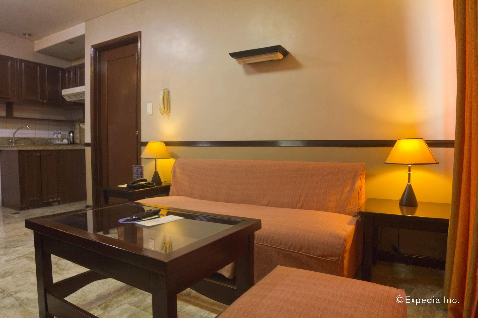 Fernandina 88 Suites Hotel Quezon City Exteriér fotografie
